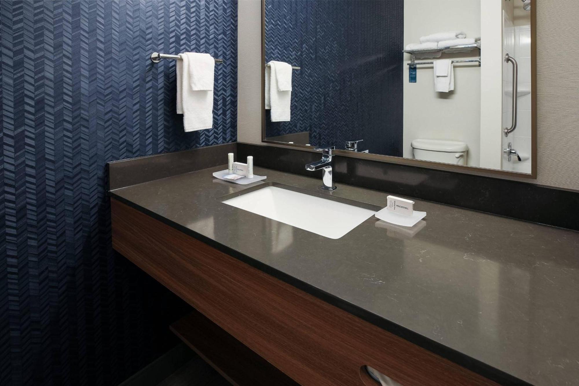 Fairfield Inn & Suites By Marriott Elizabethtown Exteriör bild
